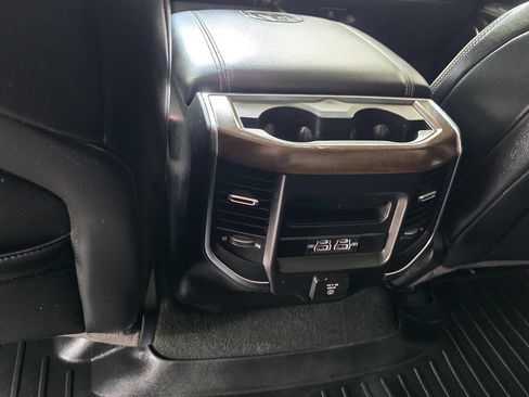 Used 2022 RAM 1500 Laramie AWD/4WD image 12