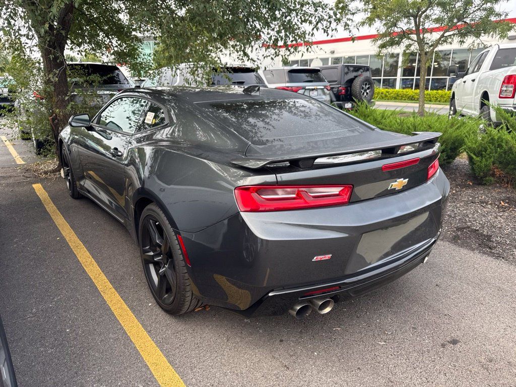 Used 2018 Chevrolet Camaro SS RWD image 4