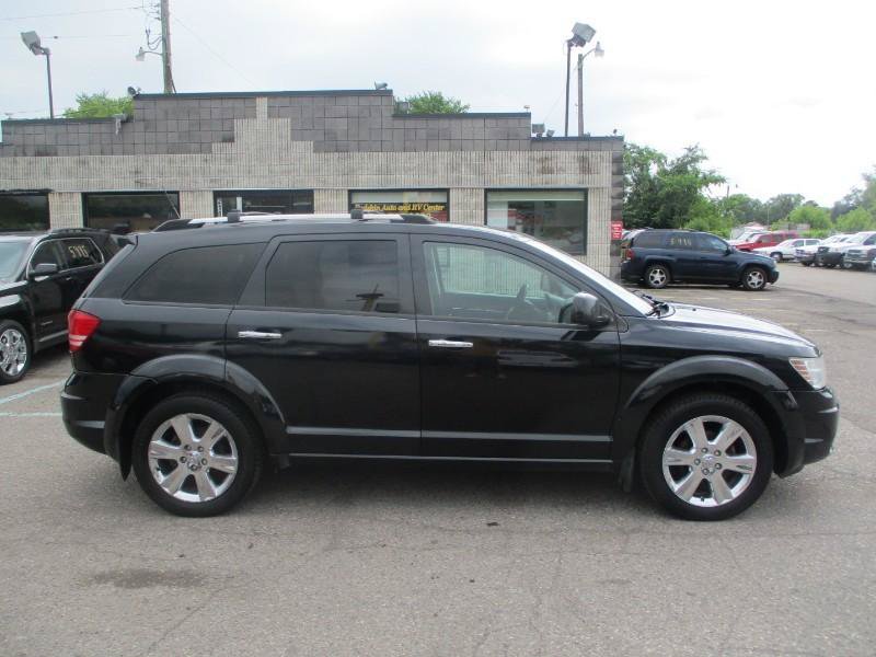 Used 2010 Dodge Journey R/T w/ Convenience Group II AWD/4WD image 2