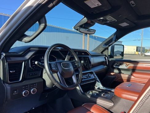 Used 2025 GMC Sierra 2500 Denali Ultimate AWD/4WD image 21