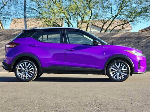 Used 2024 Nissan Kicks SV FWD image 9
