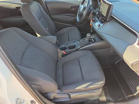 Used 2025 Toyota Corolla LE FWD image 23