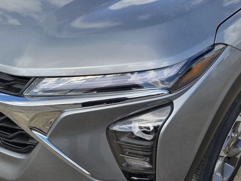 New 2026 Chevrolet Trax LT w/ Driver Confidence Package FWD image 10