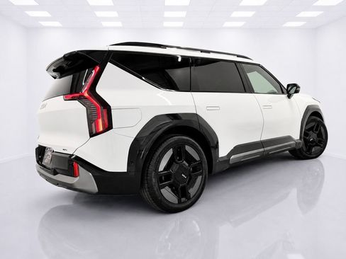 Used 2024 Kia EV9 GT-Line AWD/4WD image 9