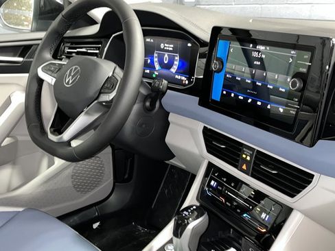 New 2025 Volkswagen Jetta SE image 11