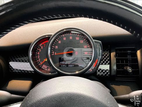 Used 2018 MINI Cooper S FWD image 26