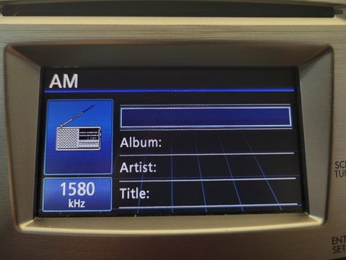 Used 2014 Subaru Outback 2.5i Premium image 25