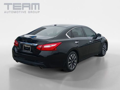 Used 2016 Nissan Altima 2.5 SV w/ Convenience Package image 7