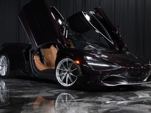 Used 2018 McLaren 720S Luxury image 7