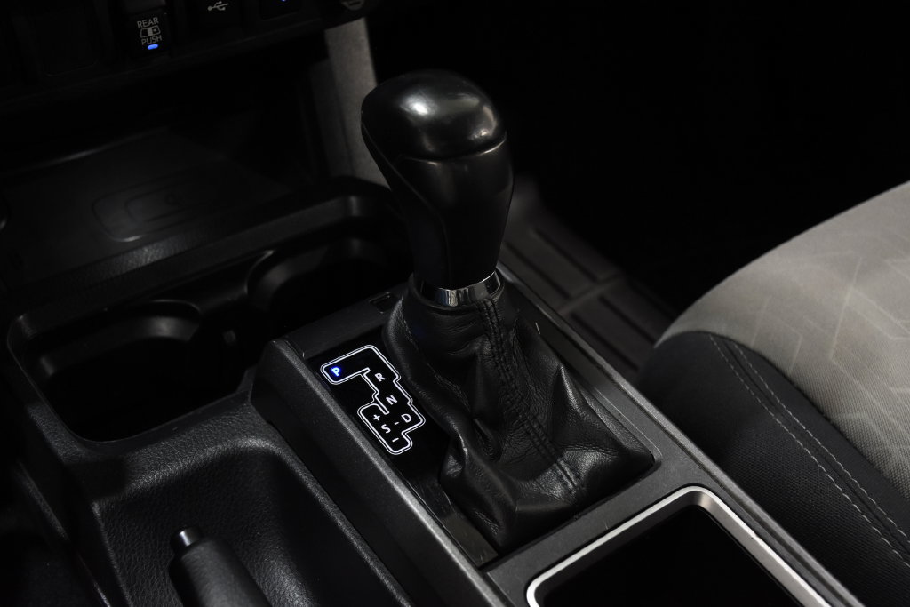 Used 2020 Toyota Tacoma TRD Off-Road AWD/4WD image 26