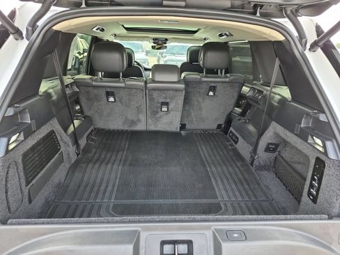 Used 2024 Land Rover Range Rover Long Wheelbase SE AWD/4WD image 40