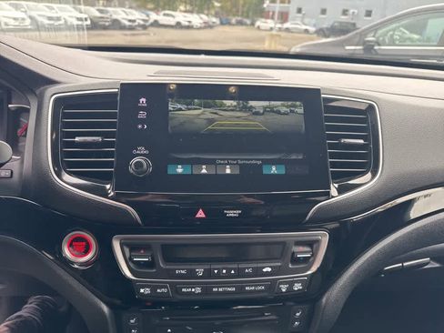 Certified 2022 Honda Pilot Black Edition image 33