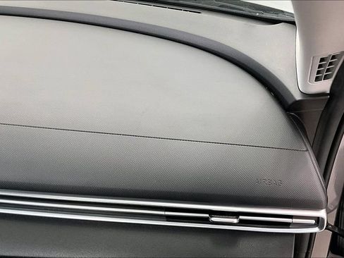 Certified 2021 Hyundai Elantra SEL FWD image 16
