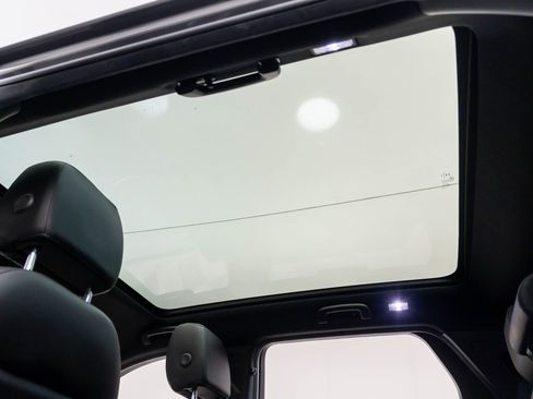 Used 2019 Land Rover Discovery Sport image 20