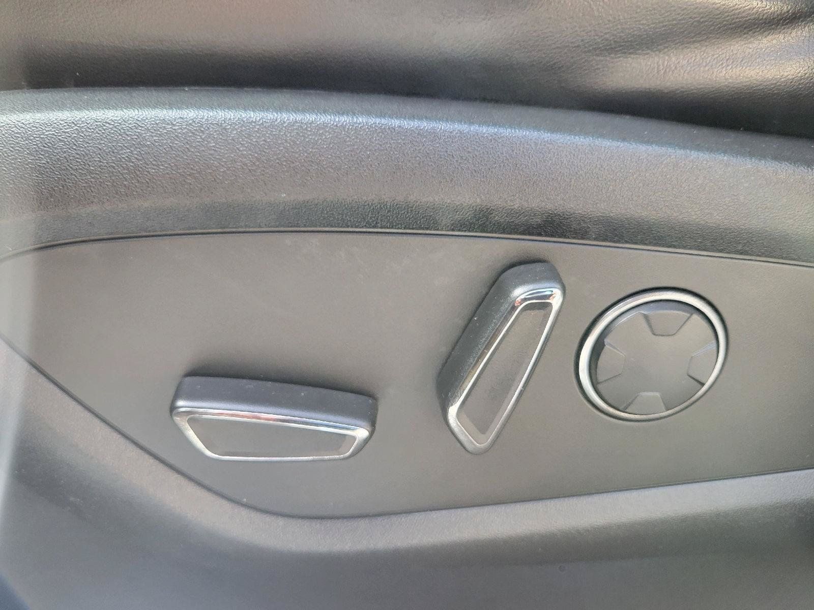 Used 2019 Lincoln MKC Reserve AWD/4WD image 9