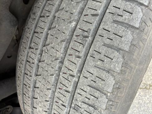 Used 2020 GMC Yukon SLE w/ SLE Value Package image 25