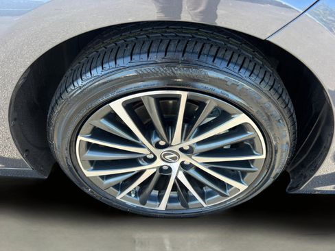 Certified 2024 Lexus ES 350 w/ Premium Package image 13