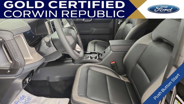 Used 2025 Ford Bronco Outer Banks AWD/4WD image 12