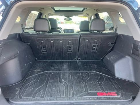 Used 2024 GMC Terrain SLT w/ Tech Package AWD/4WD image 17