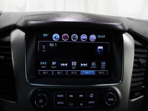 Used 2020 Chevrolet Suburban Premier image 16