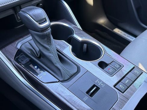 Certified 2021 Toyota Highlander Limited image 34