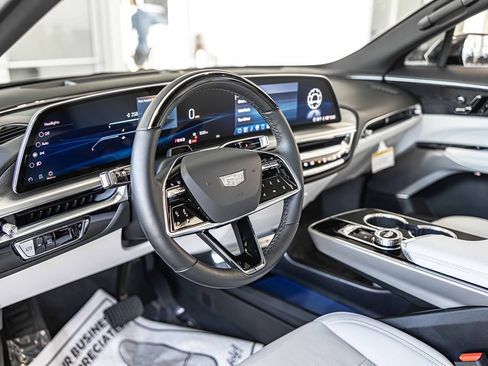 Used 2024 Cadillac Lyriq Sport image 23