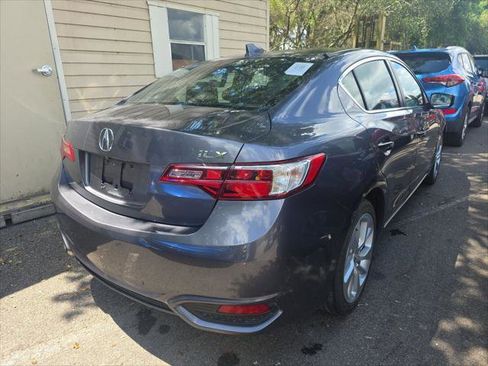 Used 2018 Acura ILX FWD image 6