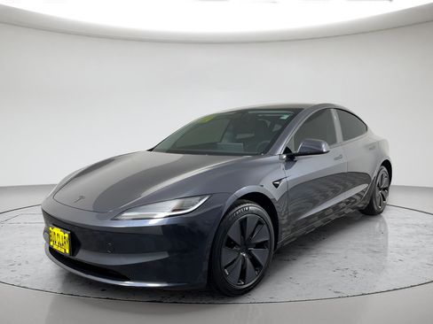 Used 2026 Tesla Model 3 RWD image 7