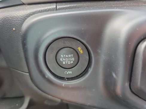 Used 2019 Jeep Wrangler Unlimited Sport S AWD/4WD image 27