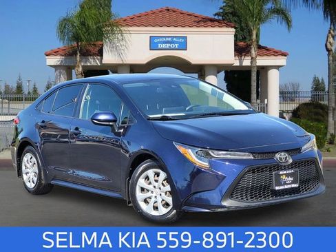 Used 2020 Toyota Corolla LE image 1