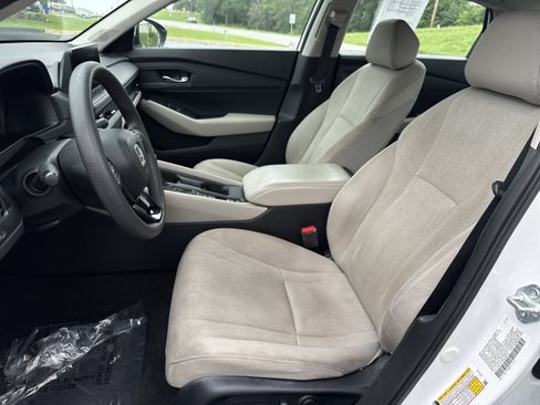 Used 2024 Honda Accord EX image 3