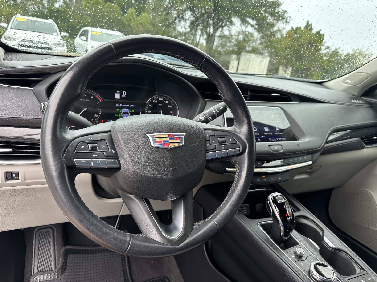 Used 2020 Cadillac XT4 Premium Luxury w/ Enhanced Visibility Package FWD image 15