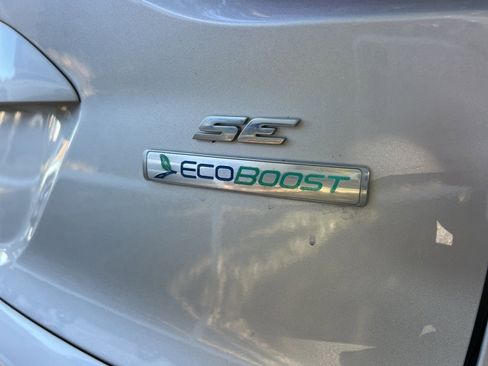 Used 2016 Ford Escape SE image 15