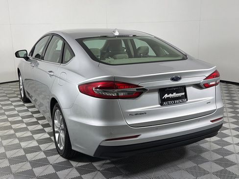 Used 2019 Ford Fusion SE FWD image 7