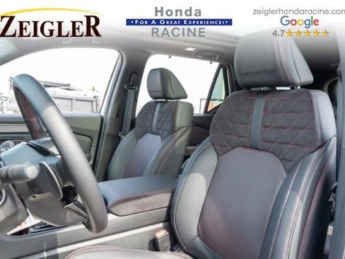 Used 2026 Honda Pilot Black Edition image 15