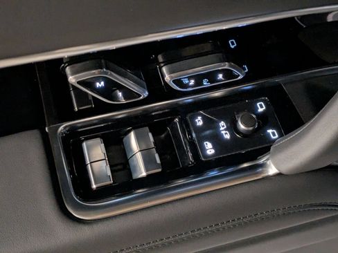 New 2026 Land Rover Range Rover SE AWD/4WD image 12