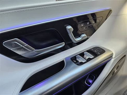 Used 2026 Mercedes-Benz Maybach SL 680 image 32