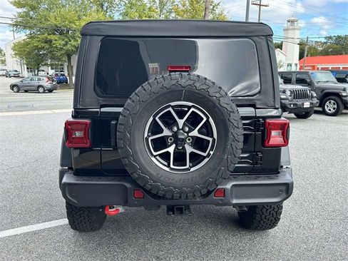 New 2026 Jeep Wrangler Unlimited Rubicon w/ Safety Group image 18