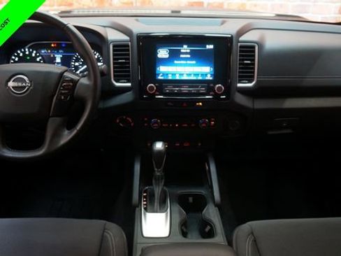 Certified 2024 Nissan Frontier SV w/ Hardbody Edition image 10