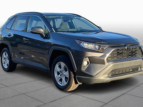 Certified 2020 Toyota RAV4 XLE image 3