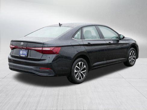 Used 2025 Volkswagen Jetta S image 7