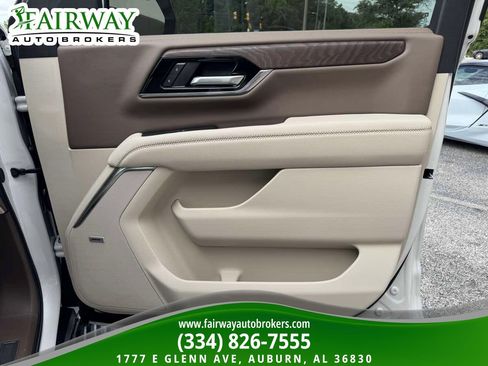 Used 2025 GMC Yukon Denali w/ Denali Reserve Package AWD/4WD image 33