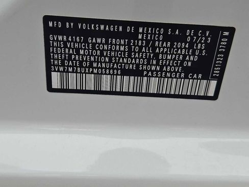 Used 2023 Volkswagen Jetta SE w/ Panoramic Sunroof Package image 33