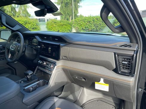 New 2026 GMC Sierra 1500 AT4 w/ AT4 Premium Package AWD/4WD image 30