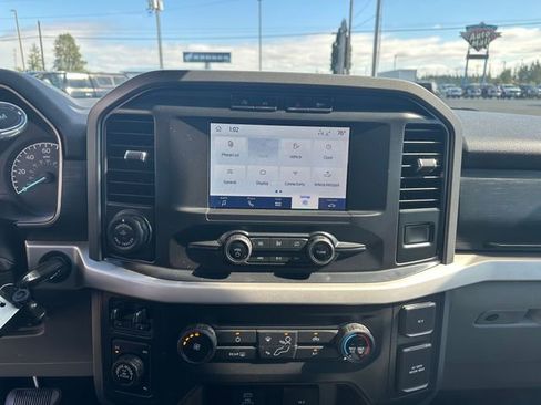 Used 2021 Ford F150 XLT w/ Trailer Tow Package image 15