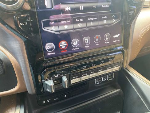 Used 2019 RAM 2500 Limited AWD/4WD image 21