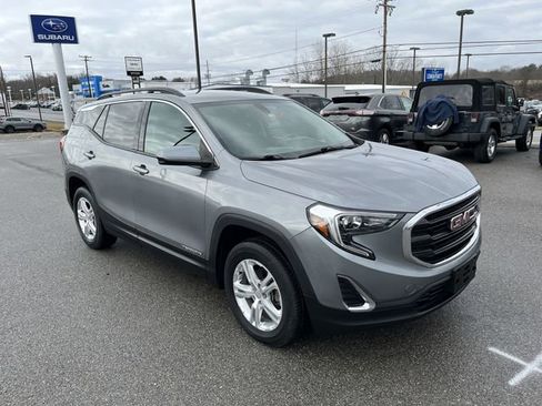 Used 2019 GMC Terrain SLE w/ Driver Convenience Package image 11