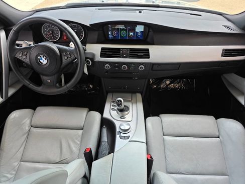 Used 2006 BMW M5 RWD image 9
