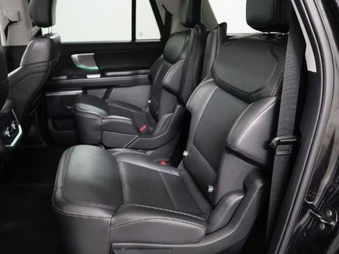 Certified 2025 Ford Expedition Max Platinum AWD/4WD image 27