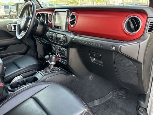 Used 2021 Jeep Wrangler Unlimited Rubicon AWD/4WD image 14